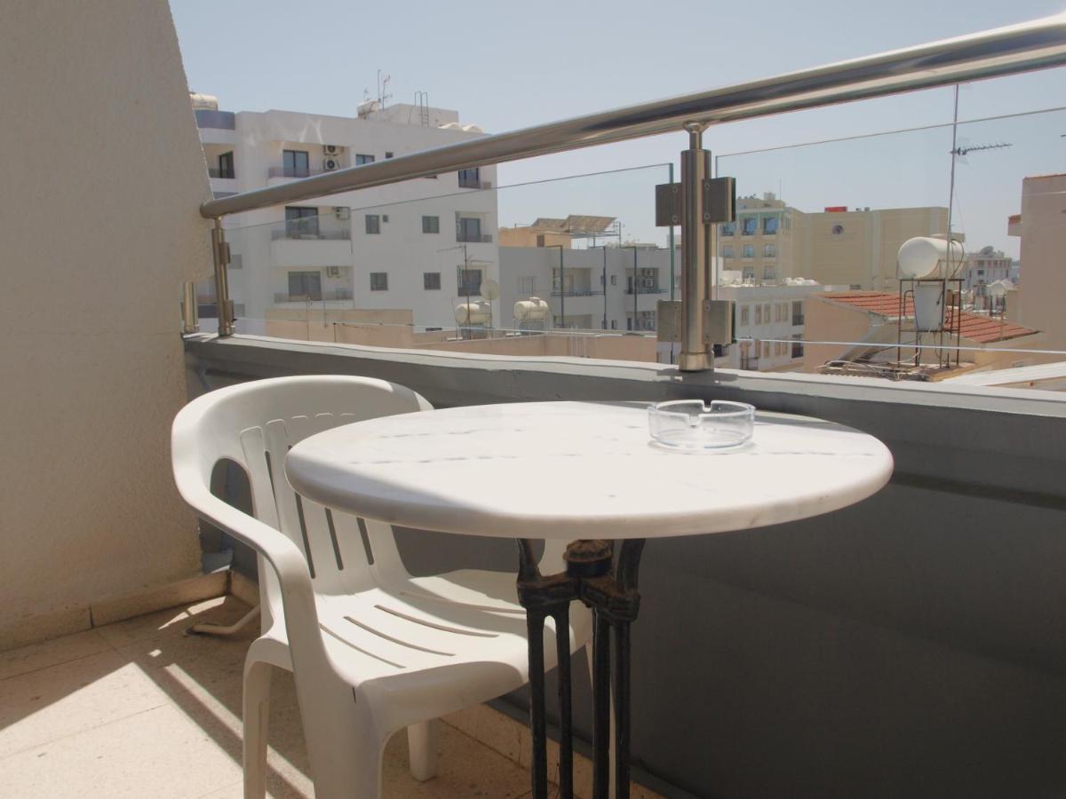 Attic City Apartments Larnaca Exteriör bild